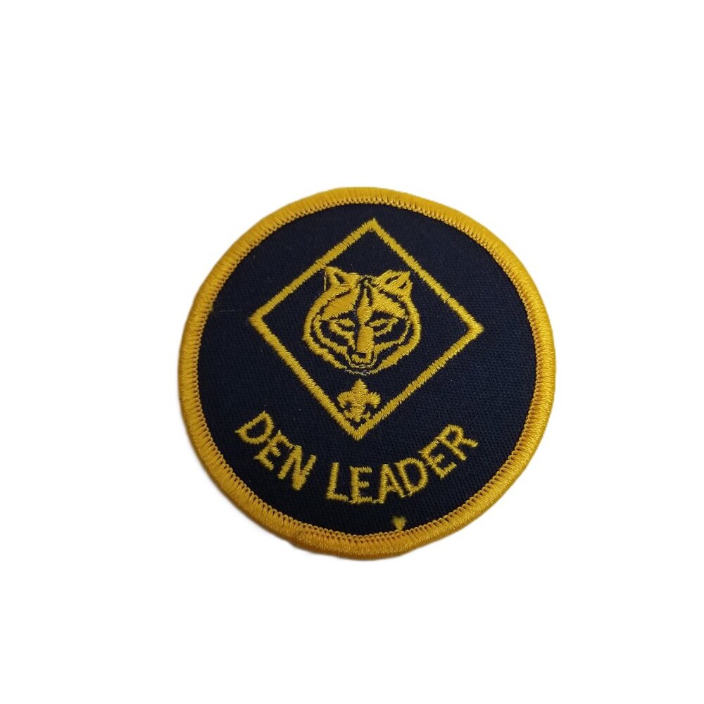 Cub Scouts Den Leader Patch Blue Gold Wolf Embroidered BSA Uniform Badge